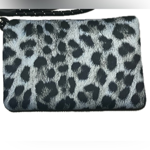 Leopard Print Neoprene Wristlet Clutch with Pink Stripe - Picture 4 of 5